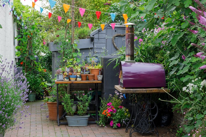 Table top pizza oven. Neil Hepworth Table top pizza oven. Neil Hepworth
